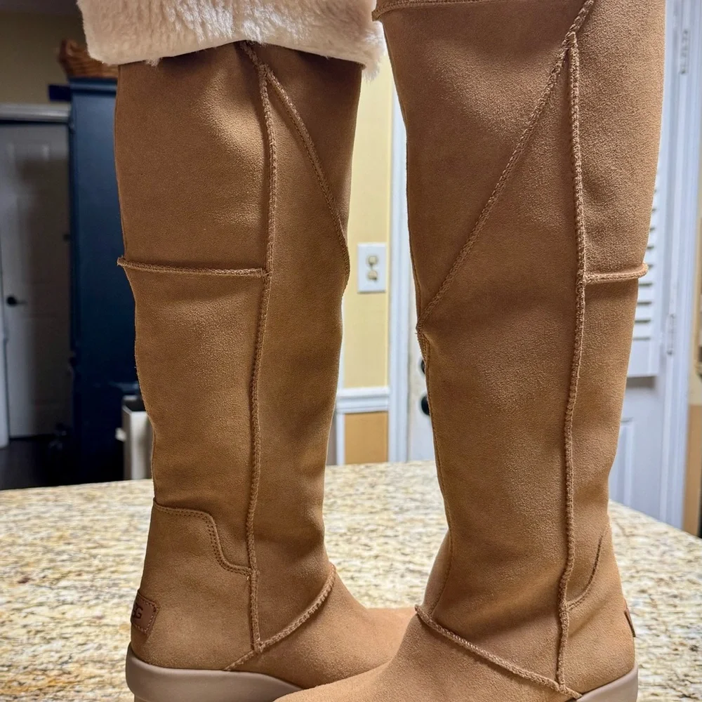 UGG new heights platform extra tall boots in Chestnut - Picture 3 of 12